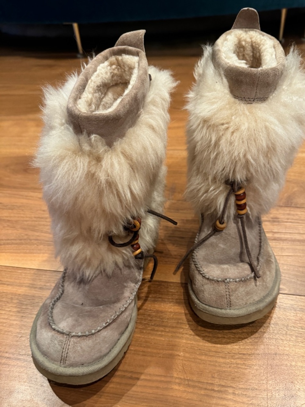 UGG  Sheepskin & Suede booties! - Picture 6 of 10